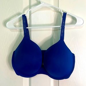 Victoria’s Secret push-up bra royal blue size 36DDD in excellent condition